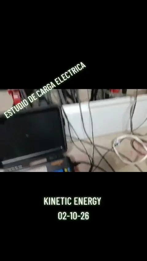Analizador de redes instalado durante un estudio de carga en una copropiedad de Bogotá